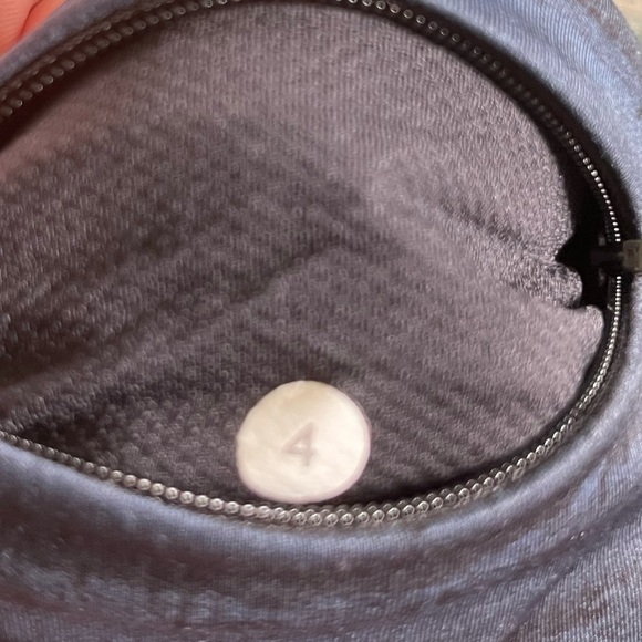 Lululemon | Speed Tight III *All Full-On Luxtreme | Pockets & Leg Design |Size 4 - Picture 7 of 7